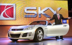 GM Gary Cowger Introduces New  Saturn