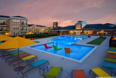 Luxury Apartment Pool