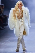 Phillipe Blond opens the Blonds NYFW FW19.
