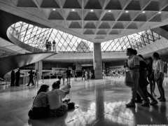 Navigating the Louvre