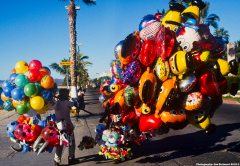 Balloon Vendors in LaPaz